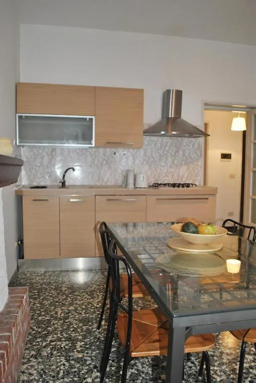 The Family Houses - Apartments With Balcony And Lake View Colonno