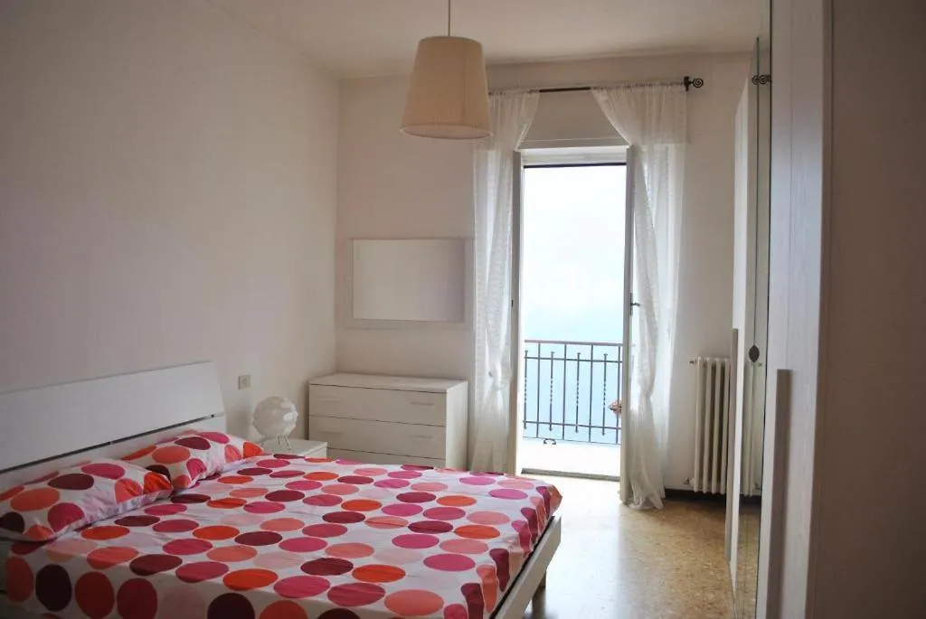 The Family Houses - Apartments With Balcony And Lake View Colonno