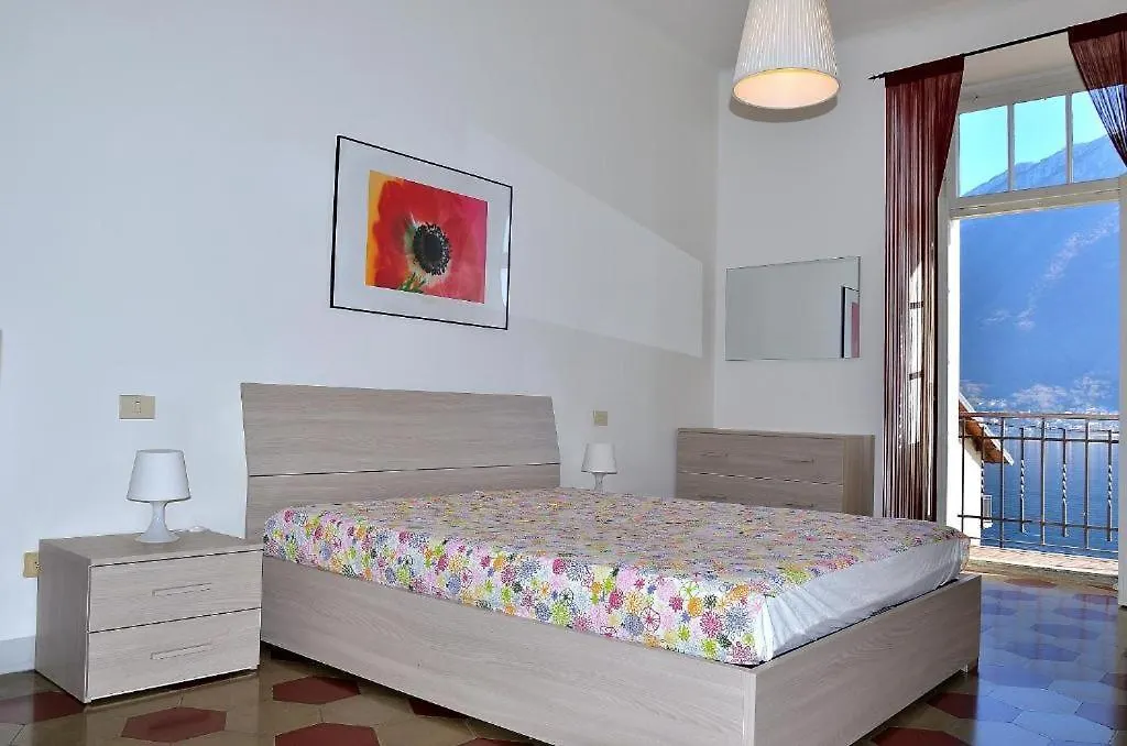 The Family Houses - Apartments With Balcony And Lake View Colonno